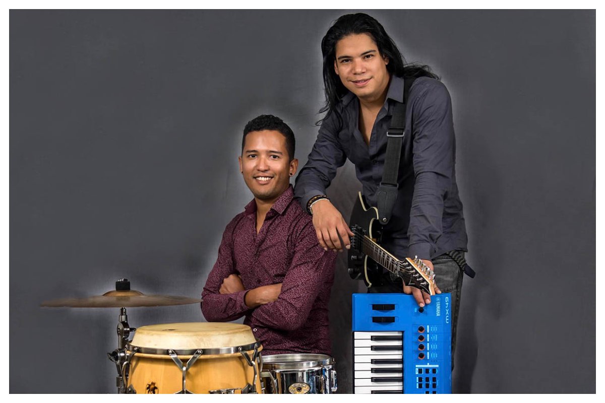 Alfredo & Johnny - 70's, 80s, 90s, Rock, Acoustic, Latin and Party