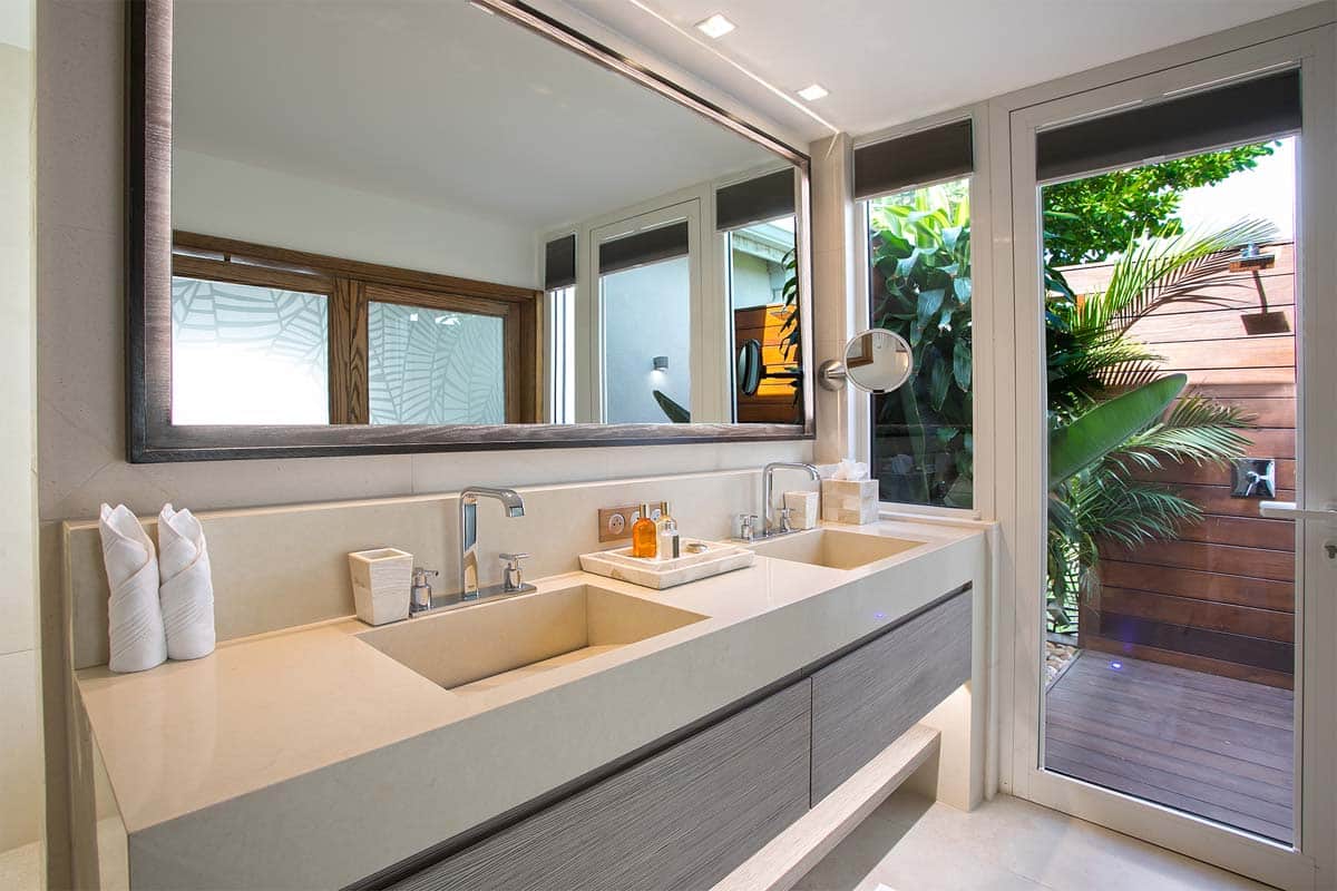 Villa Avanti St. Martin Bathroom 4 with king bed, rain shower, and double vanity.