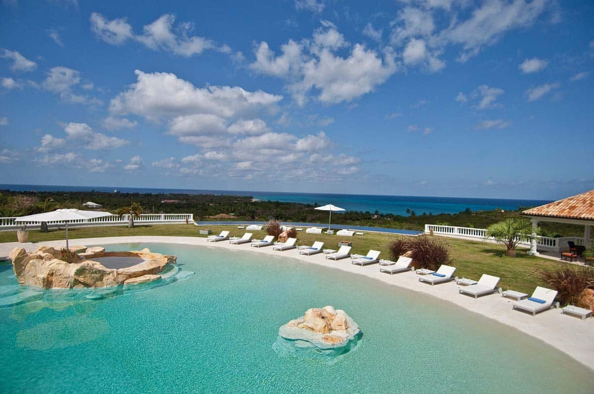 Villa Sandyline: Infinity pool with panoramic ocean view in Terres Basses, St. Martin