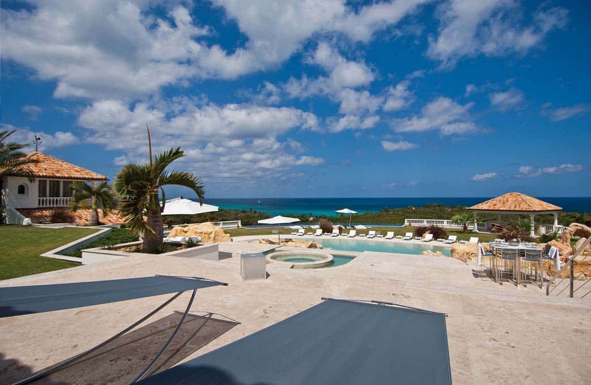 Villa Sandyline: Infinity pool with panoramic ocean view in Terres Basses, St. Martin.