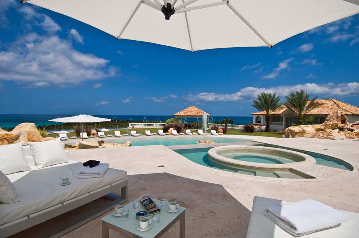 Villa Sandyline: Infinity pool with panoramic ocean view in Terres Basses, St. Martin