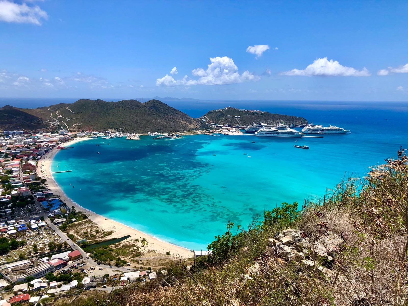 Great Bay Beach in Philipsburg Sint Maarten, the largest Bay in the Caribbean