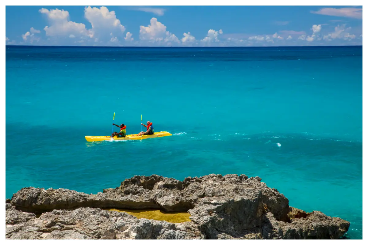 Kayaking from Kim Sha Beach, St. Maarten, with Tri-Sport SXM.