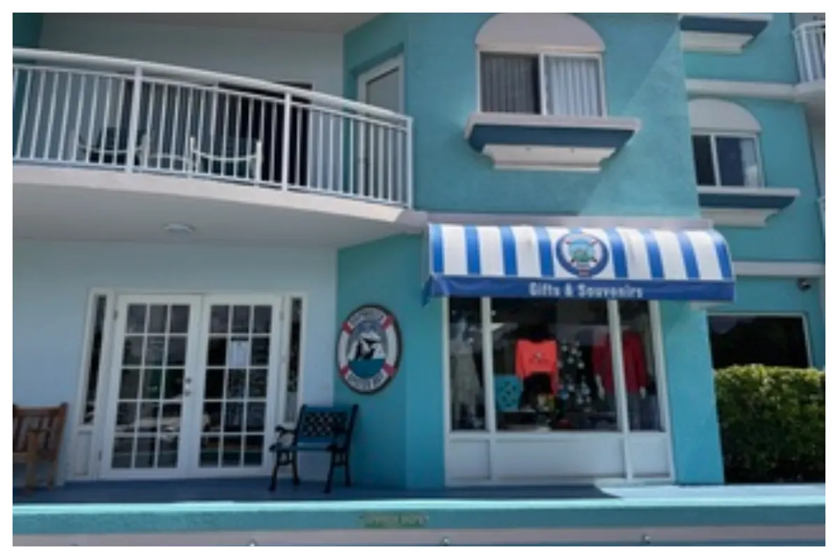 Oyster Bay Beach Resort Shipwreck Shops Souvenir Store