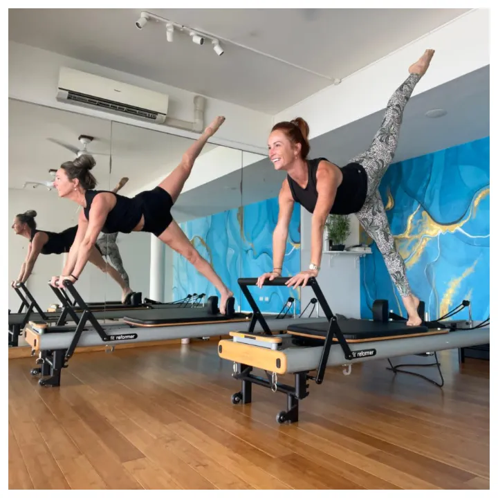 ニキウォズニアック-ヨガ、ピラティス、ダンスのクラス St. Martin