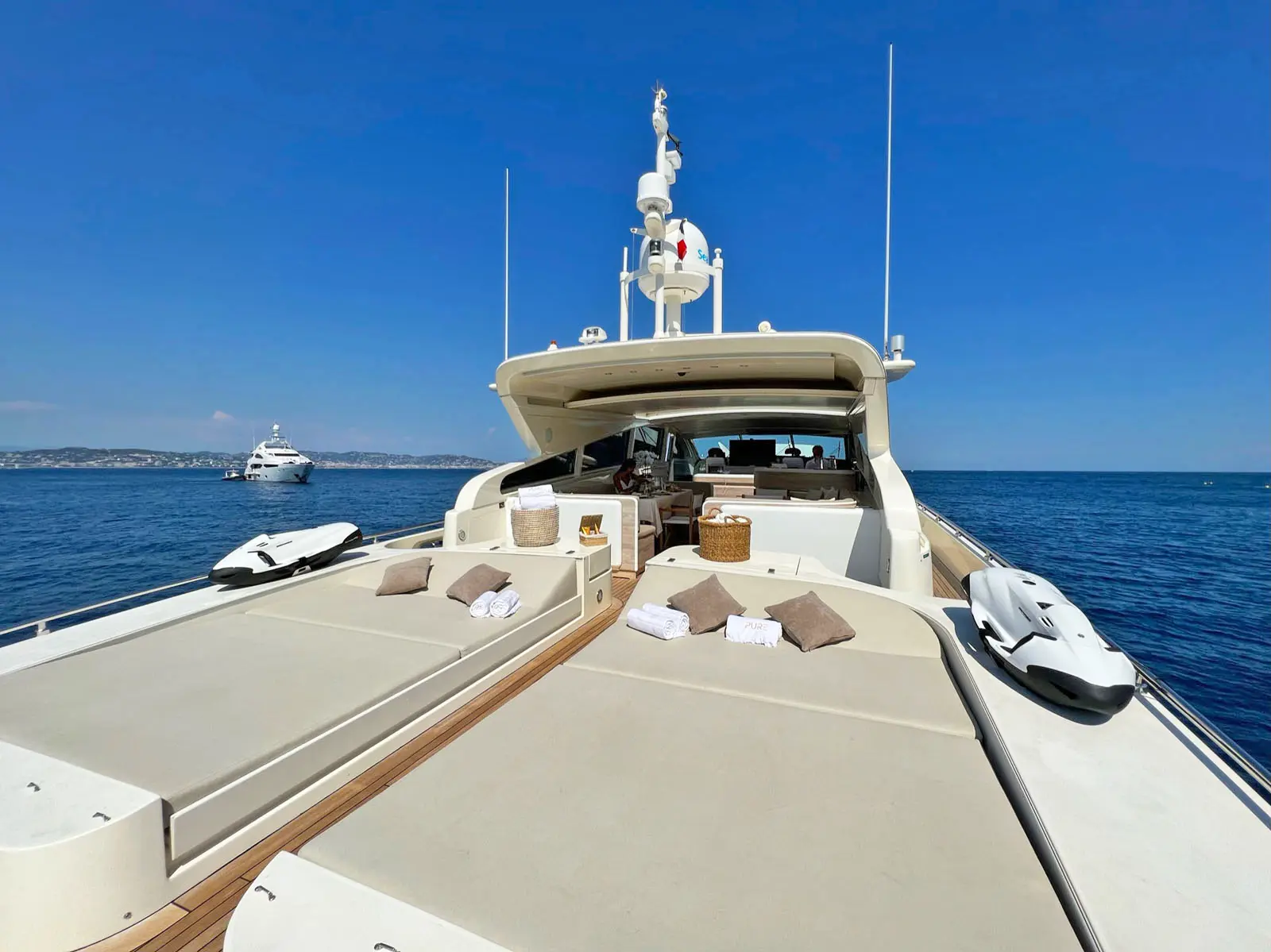 Marquet、YACHTS、海外版超希少レゾネ、新品額付 Leoパードピュア90フィート | 贅沢なバケーション SXMアンギラ
