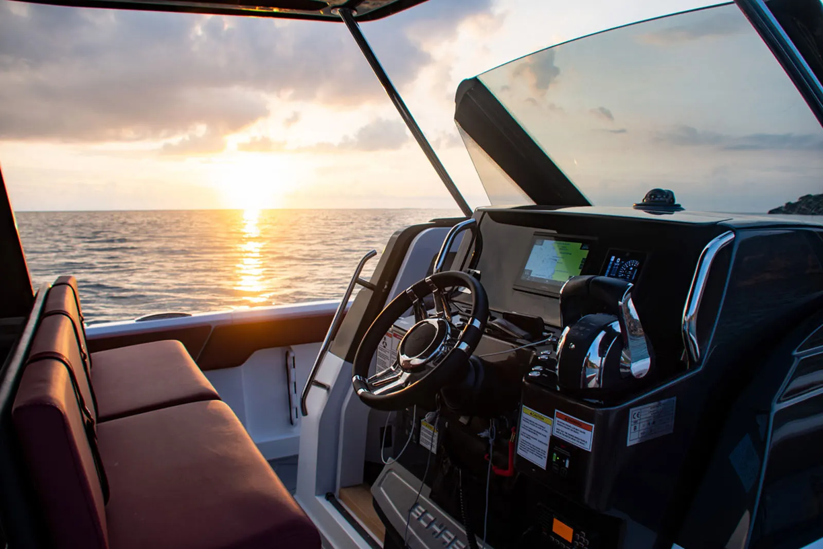 Stellar 34ft | SCHAEFER V33 Center Console Powerboat — We Are SXM