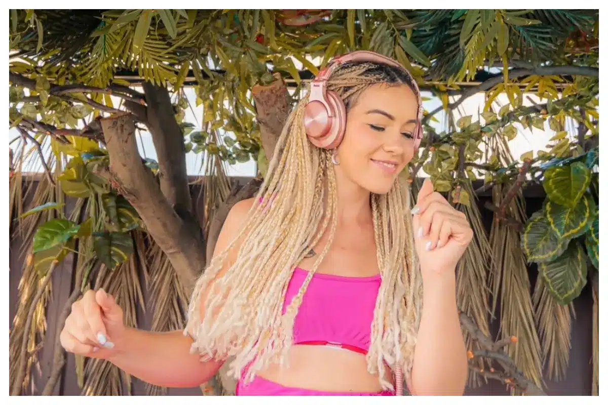 Gretka B DJ set — international electronic music artist based near St. Maarten Gretka B DJ set — international electronic music artist based near St. Maarten