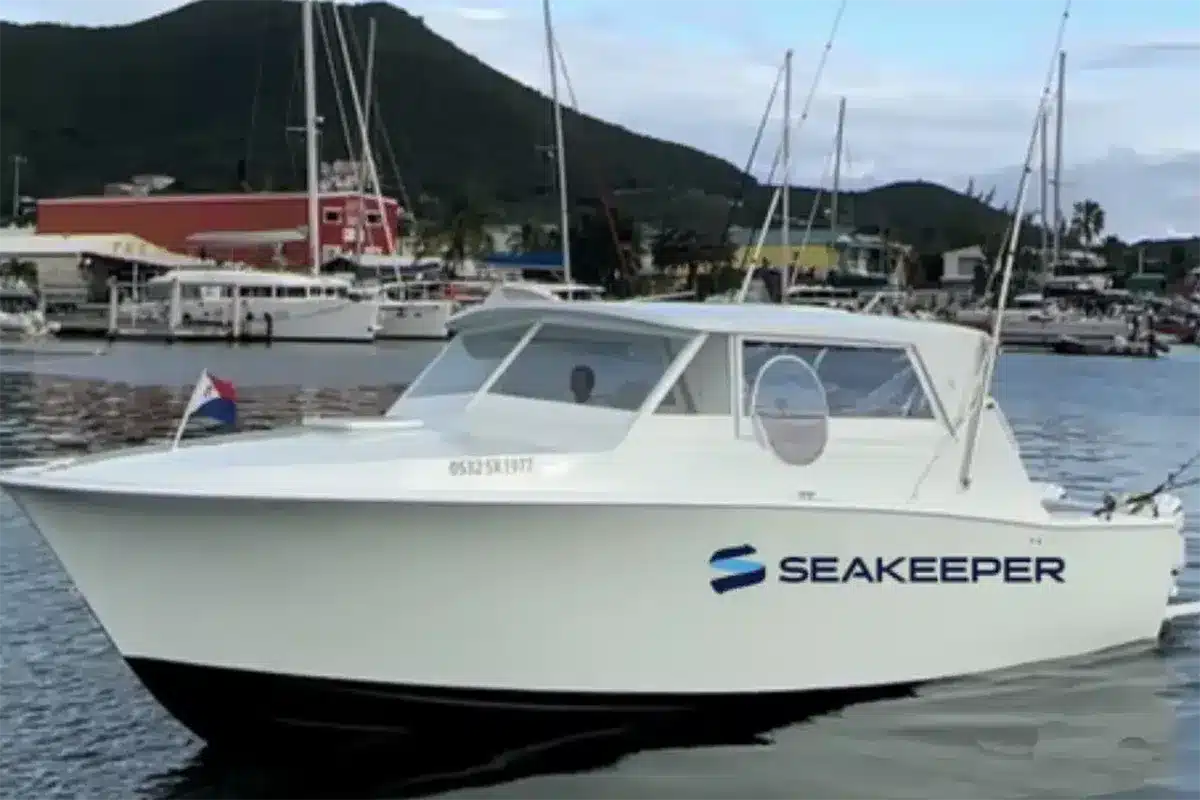 Robalo 27 ft BUDGET Charter - Great for Couple or Small family